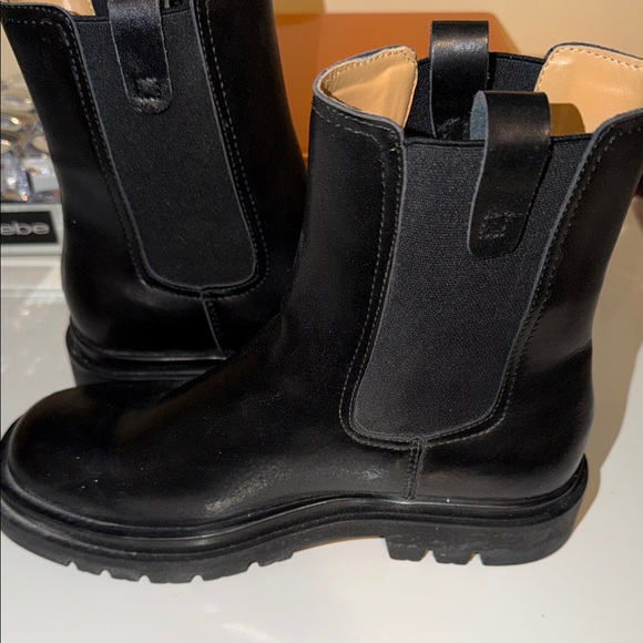 Black Ankle Boots for Women - Picture 5 of 9